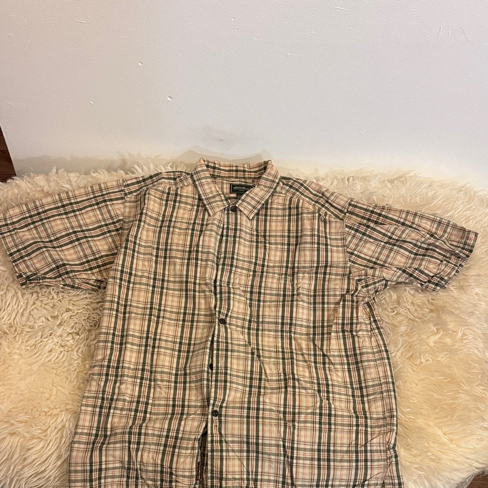 Eddie Bauer Plaid Short Sleeve Button-Up Shirt